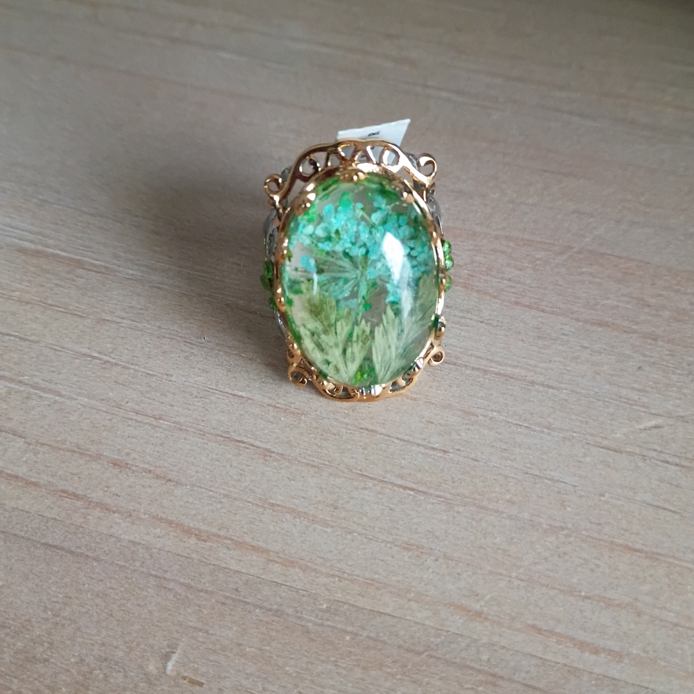 Gold-Tone Green Resin Floral Statement Ring